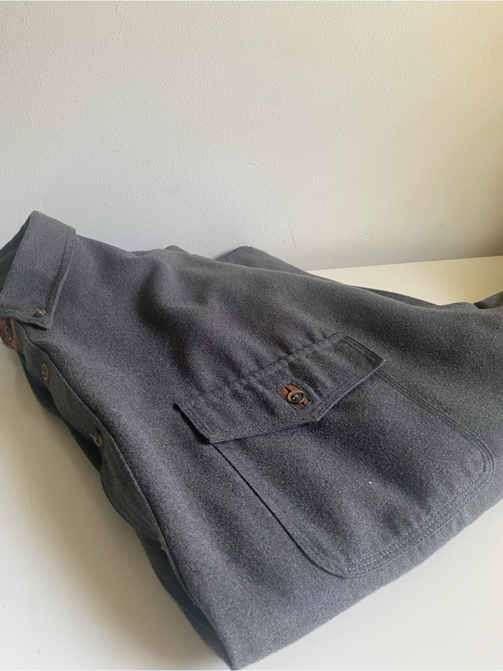Schnee’s Bozeman, Montana Gray Button down Shirt with Leather Trim Size 3XL